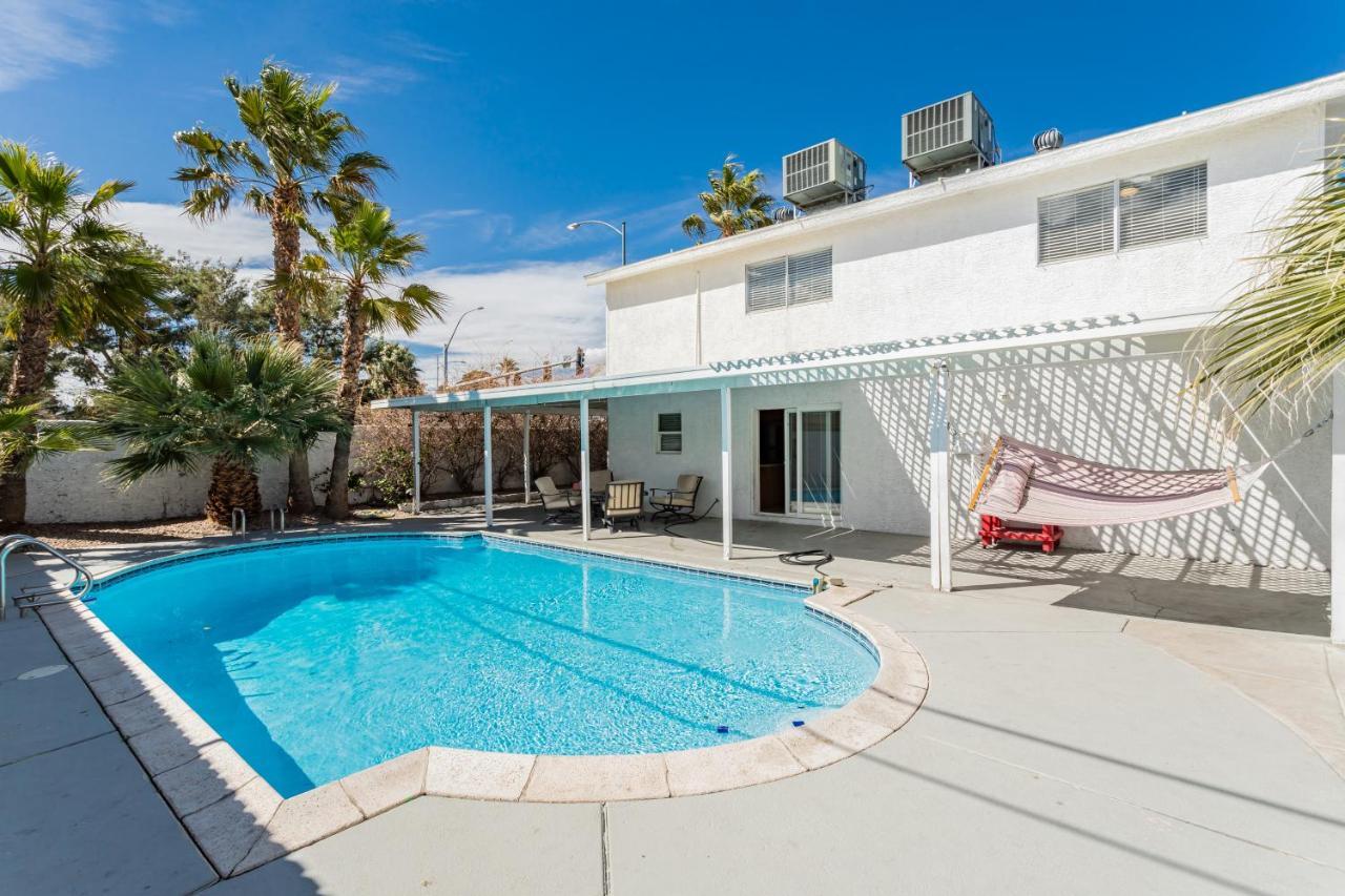 Вілла The Vegas Escape - Near The Airport/Strip With Pool Лас-Вегас Екстер'єр фото